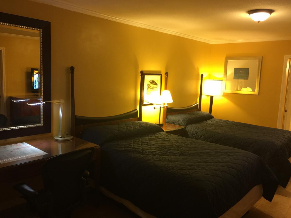 Dragon Inn & Suites Fayette 외부 사진