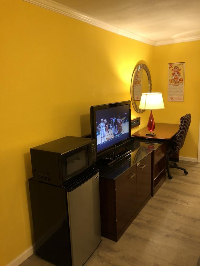 Dragon Inn & Suites Fayette 외부 사진