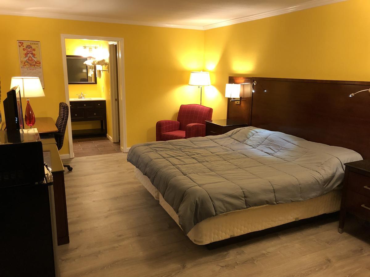 Dragon Inn & Suites Fayette 외부 사진
